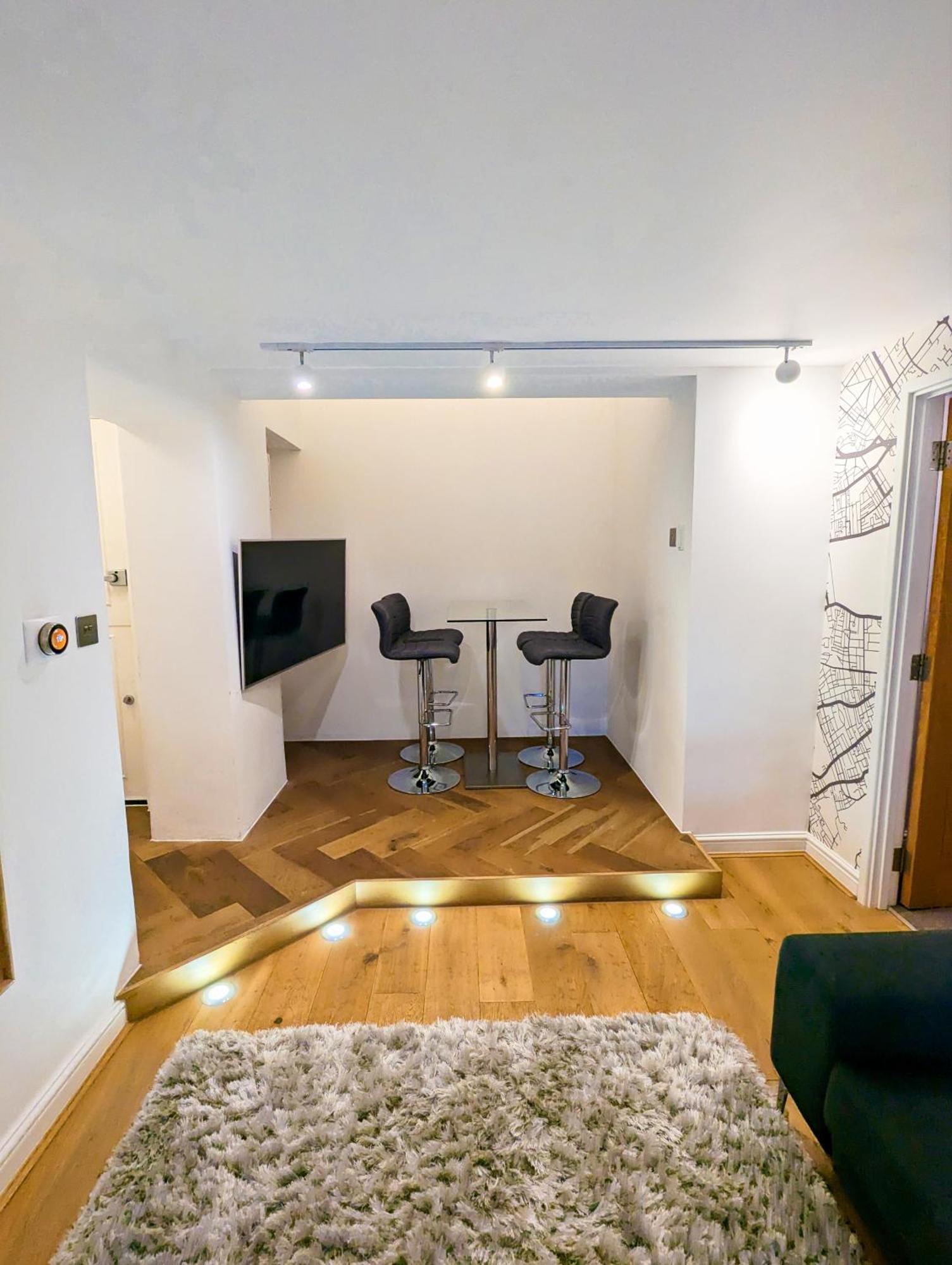 Modern 1 Bedroom Apartment In Kensington Londres Exterior foto